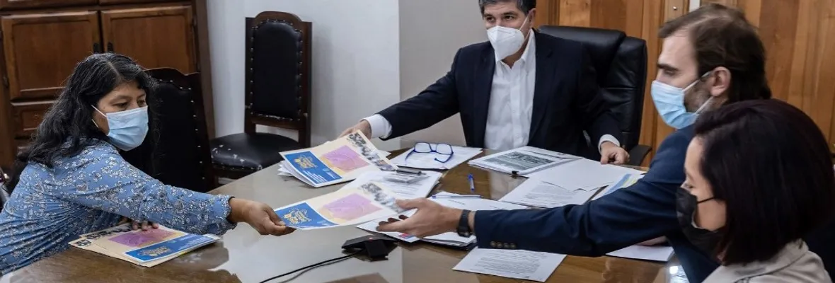 Colectivos de DDHH entregan propuestas en el Ministerio del Interior buscando revertir vulneraciones a la niñez migrante en Chile