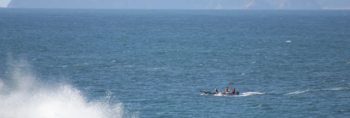 Armada busca bote de Lebu extraviado con cuatro pescadores afuera de la costa de la Provincia de Arauco