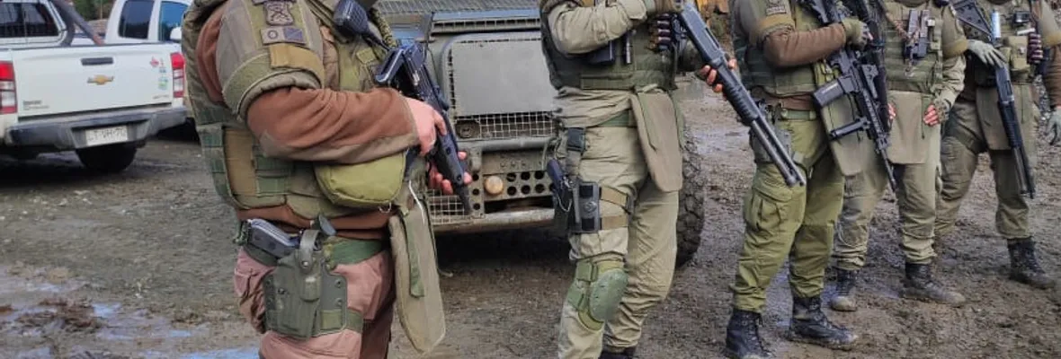 Comuneros/as mapuche de Arauco protestaron contra fuerte presencia policial en predio forestal que reivindican como propio