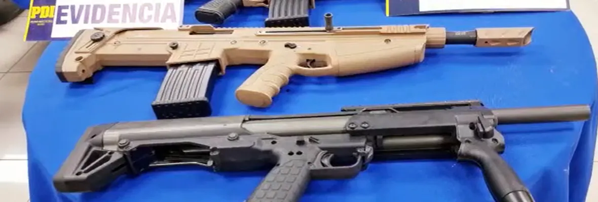 Formalizan a carabinero (r) por traficar armas con N° de serie borrado y municiones: Escuchas telefónicas advirtieron compra y venta