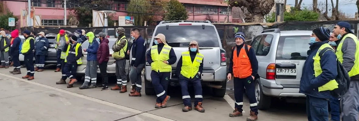 Tras paralizar recolección de basura en Lota: Trabajadores consiguen fecha de pago de Bono Aseo adeudado hace tres meses por municipio