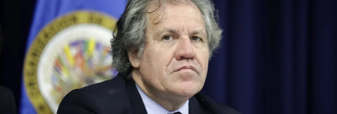 Funan a secretario de la OEA Luis Almagro durante conferencia en Cumbre de las Américas por su rol en el golpe de Estado en Bolivia