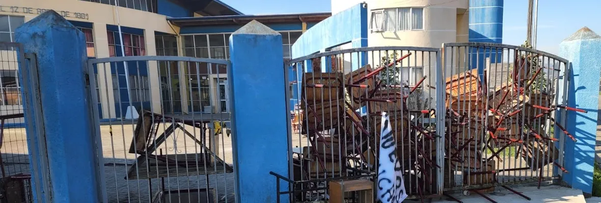 Crisis en liceos de Lebu: Estudiantes del Isidora Ramos se suman a la toma de establecimientos acusando faltas a la ley de Inclusión, casos de acosos sexual y paupérrima infraestructura