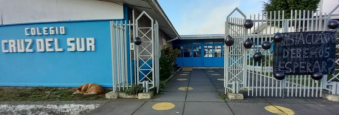 "Que se presente el alcalde, él es nuestro sostenedor": Apoderadas exigen a Henry Campos responsabilizarse del estado de la escuela Cruz del Sur de Talcahuano