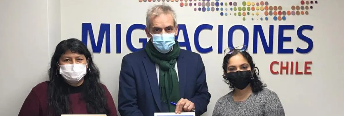 Entregan propuestas sobre niñez migrante a director de Migraciones