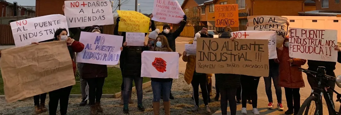 Fisuras en pisos, paredes y escaleras: Los impactos que han dejado los trabajos del Puente Industrial en la población Floresta 5 y 7 de Hualpén