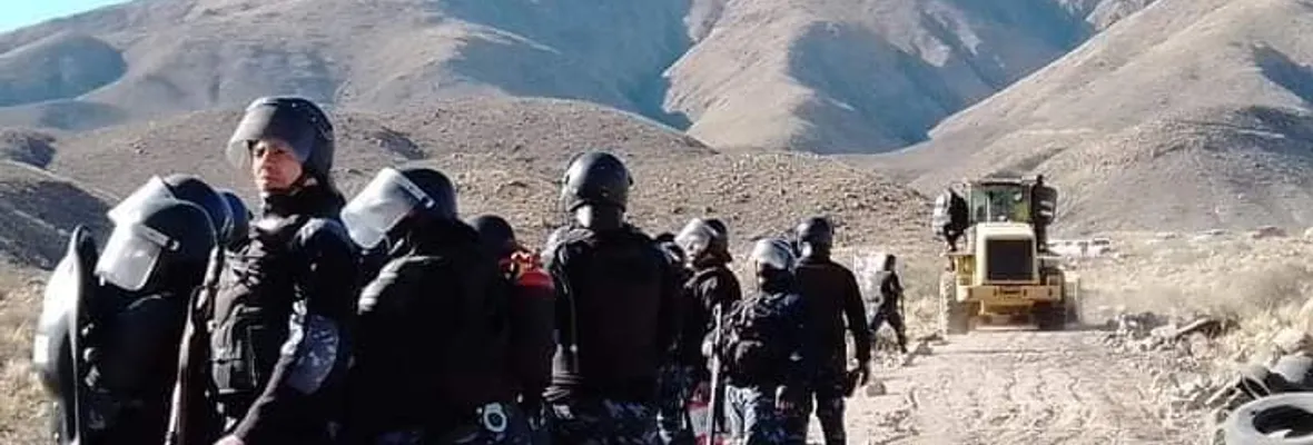 Policía argentina instaló casetas de vigilancia frente a campamento de comunidades que se oponen a proyecto megaminero MARA