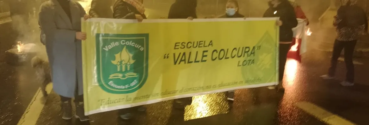 Con corte de ruta apoderadas/os de escuela Valle de Colcura exigieron reconstrucción de establecimiento afectado tras el 27/F