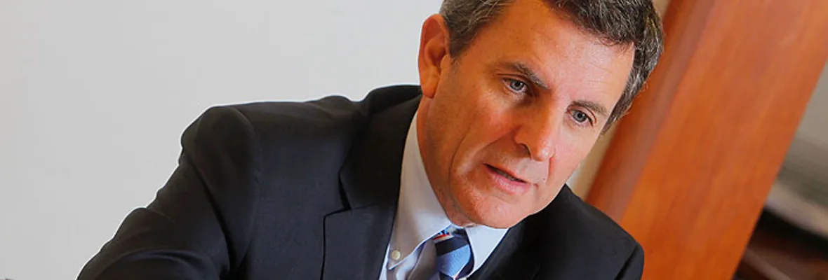 Otra más de Gonzalo de la Carrera: Diputado de ultraderecha y de los principales activistas del Rechazo insultó a diputada y golpeó a vicepresidente de la Cámara