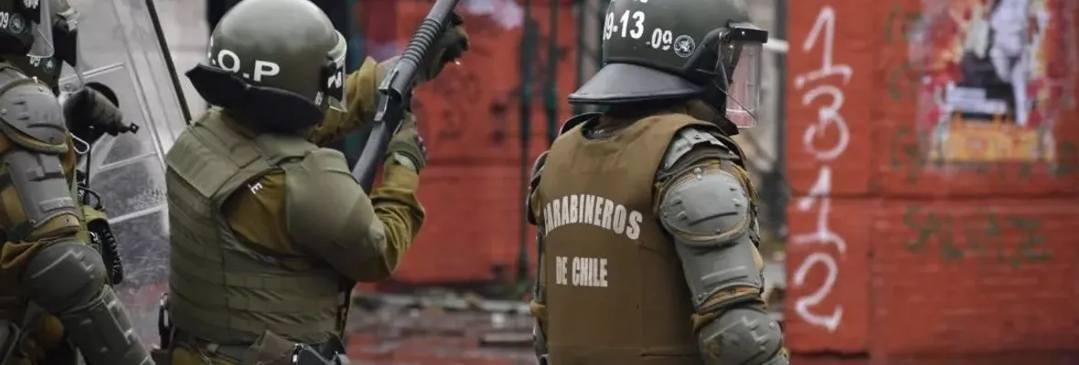 Represión, detenciones y heridos deja actuar policial en nueva conmemoración del golpe de Estado en Santiago