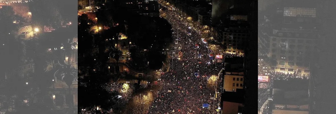 Multitudinario acto del Apruebo con cientos de miles de personas marca cierre de campaña en Santiago