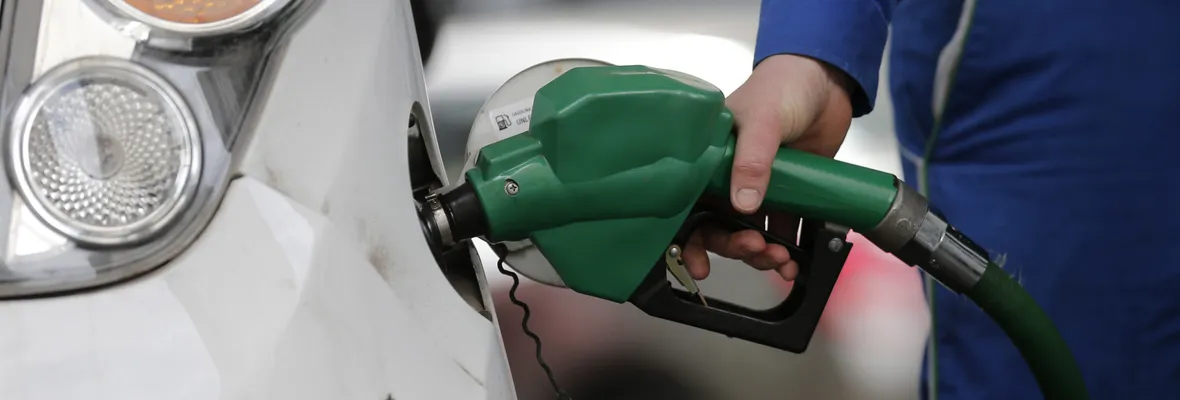 Países productores de petróleo acordaron reducir su producción para aumentar precio