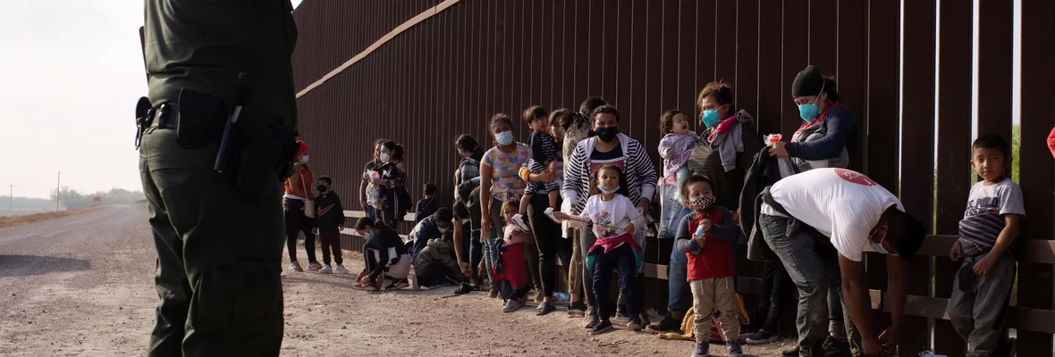 Con Trump o con Biden: Más de dos millones de personas migrantes detenidas en el último año en la frontera sur de EEUU