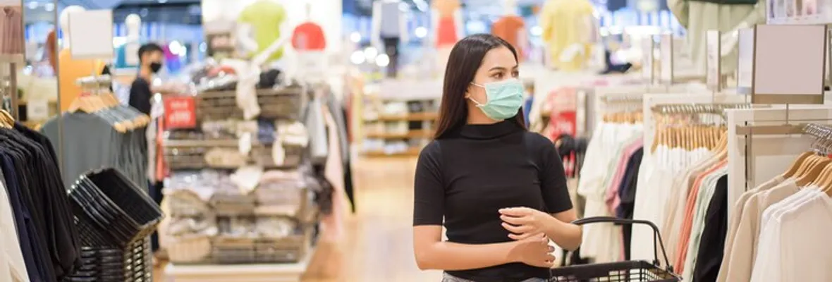 ¿Es necesario? El polémico anuncio del fin de obligatoriedad de usar mascarillas en espacios cerrados perjudica a la población más pobre