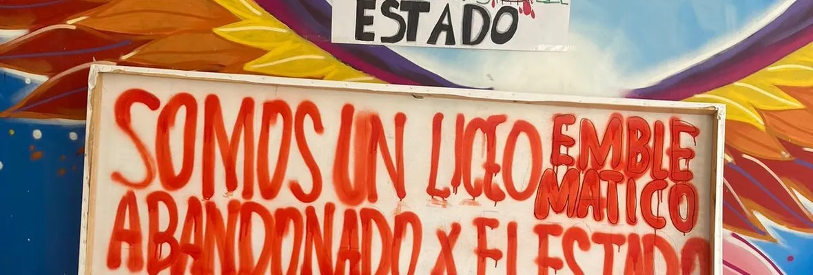 Contra la precarización de su educación y sin apoyo directivo: La lucha secundaria del Liceo de Niñas