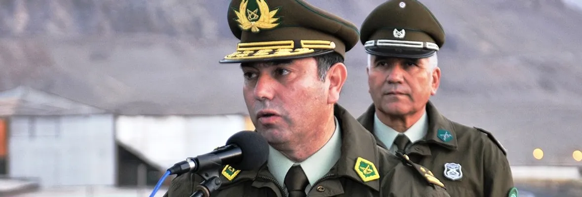 Capitán de Carabineros habría sido dado de baja por ir tras hijo de general Nash actualmente en preventiva por narcotráfico