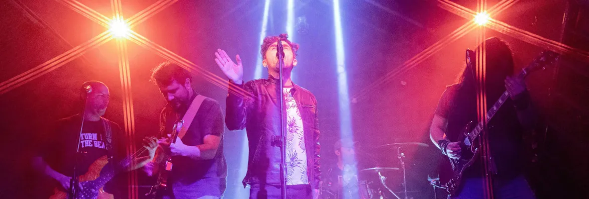 Nuevo concierto de CONTRADICCIÓN en Artistas del Acero
