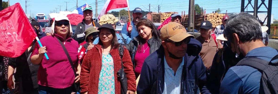 Mineros de la cuenca del carbón marcharon a Concepción exigiendo reunión con delegada presidencial para mejorar situación de pensiones