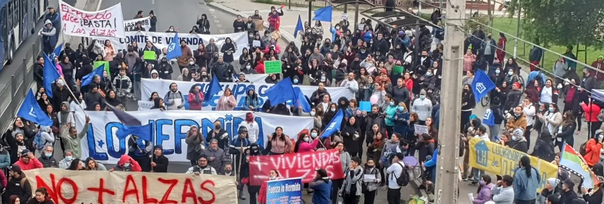 Pagar arriendo o comer: Pobladoras/es de Lo Hermida protestan contra alzas en la canasta básica y vivienda