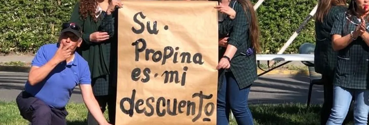Agobio laboral y descuento inmediato de días en huelga: Docentes y asistentes de la educación acusan amedrentamiento por parte de Fundación Boston Educa