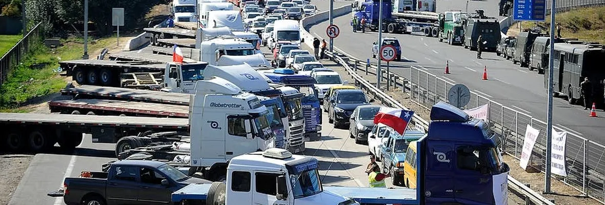Finaliza paro de camioneros: Atentar contra el libre tránsito y transgredir el Estado de Derecho marcaron movilización