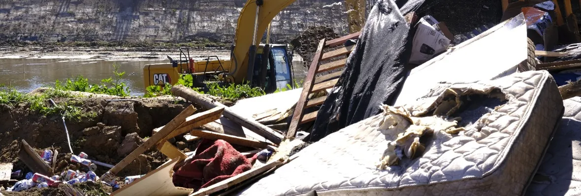 Casas de pobladores que viven a orillas del Río Andalien fueron destruidas por Municipalidad de Concepción