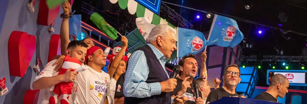 Teletón: revelan millonarios pagos a asesores cercanos a Don Francisco