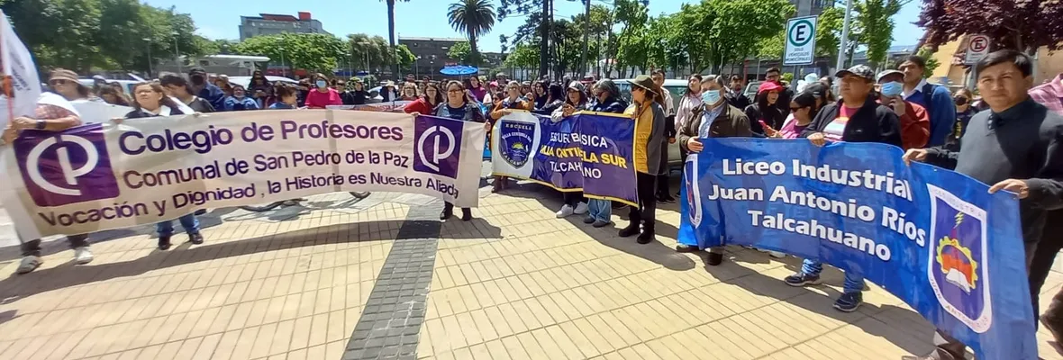 Por eventuales despidos masivos en Talcahuano: Docentes del Gran Concepción apoyaron segunda marcha contra plan de educación municipal