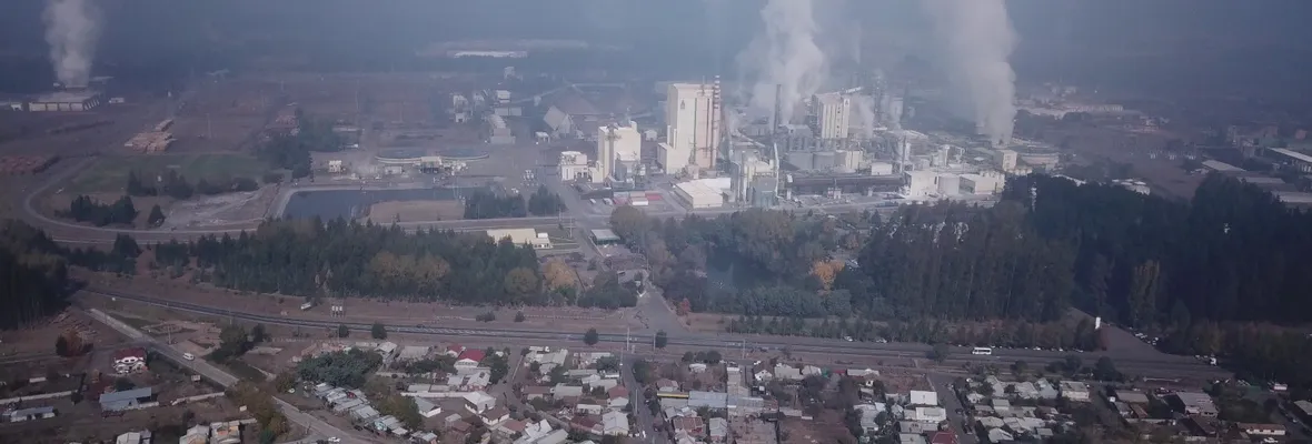 Interponen recurso de protección tras intoxicaciones por fuga de gases contaminantes de celulosa CMPC en Nacimiento