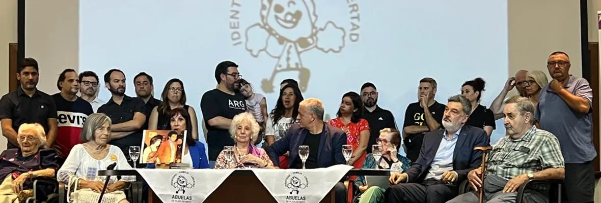 Abuelas de Plaza de Mayo encontraron al nieto 131 en Argentina