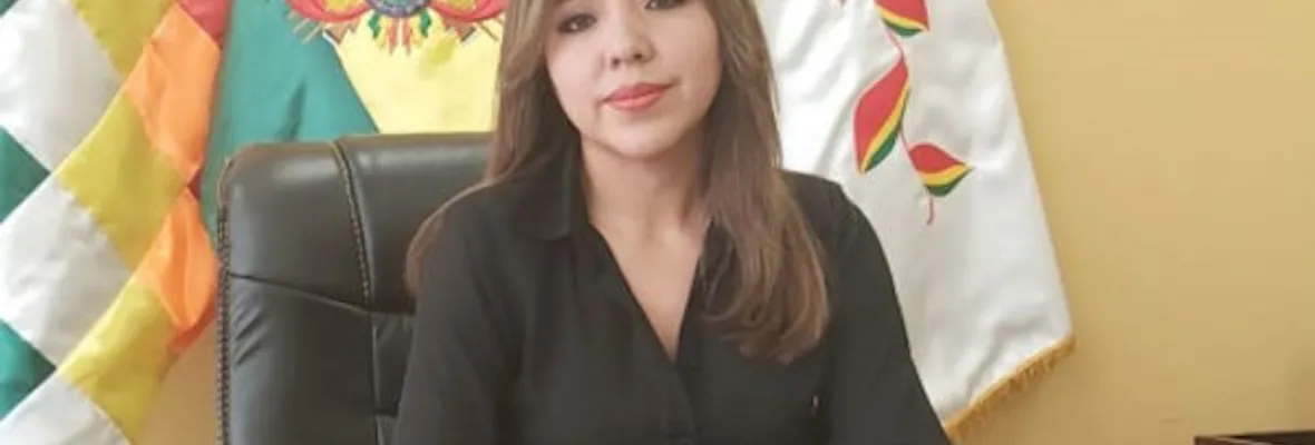 Viceministra de comunicaciones boliviana: "Estamos cambiando la vía y las normas en la economía de Bolivia"