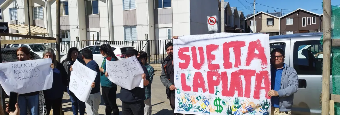 Liceo Mariano Latorre de Curanilahue en paro por falta de funcionarios: Estudiantes con necesidades educativas permanentes no han podido asistir a clases por déficit de diferenciales