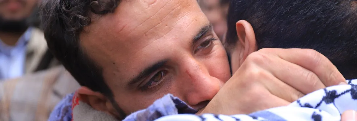 Triunfo de la diplomacia china: Concluye intercambio de casi 900 prisioneros en Yemen