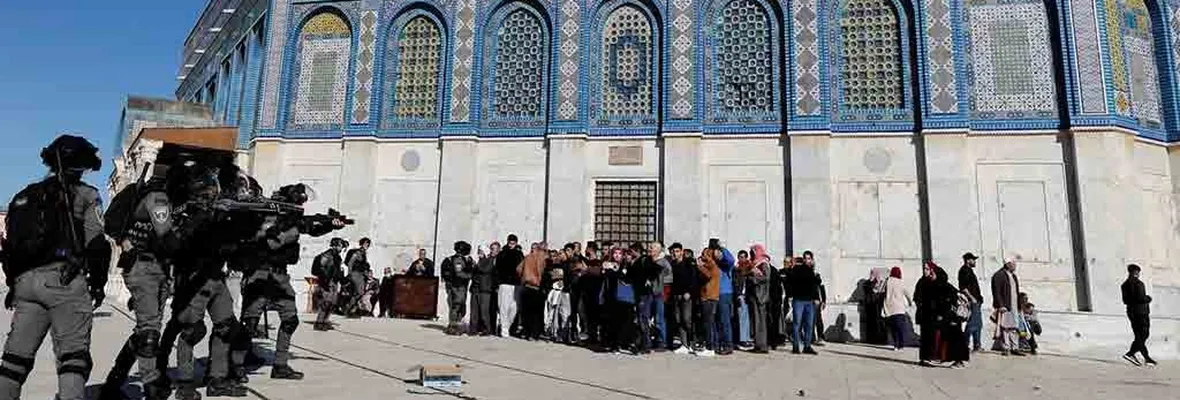 Fuerzas Israelíes irrumpieron en la mezquita de Al Aqsa en Jerusalén en periodo de Ramadán
