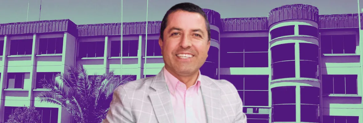 Municipalidad de Cabrero habría entregado 2 licitaciones a empresa del esposo de prima del Alcalde