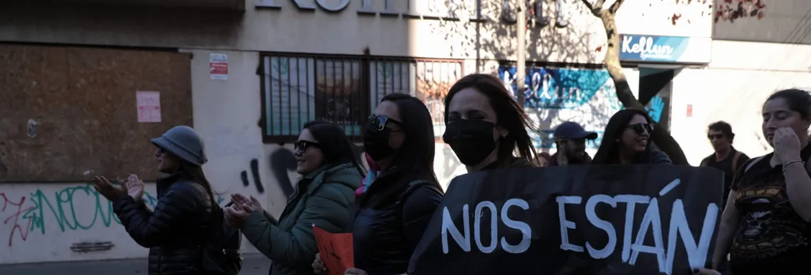 Departamento de Educación de Lota adeuda 4 años de cotizaciones a trabajadores: Exigen intervención económica del Gobierno