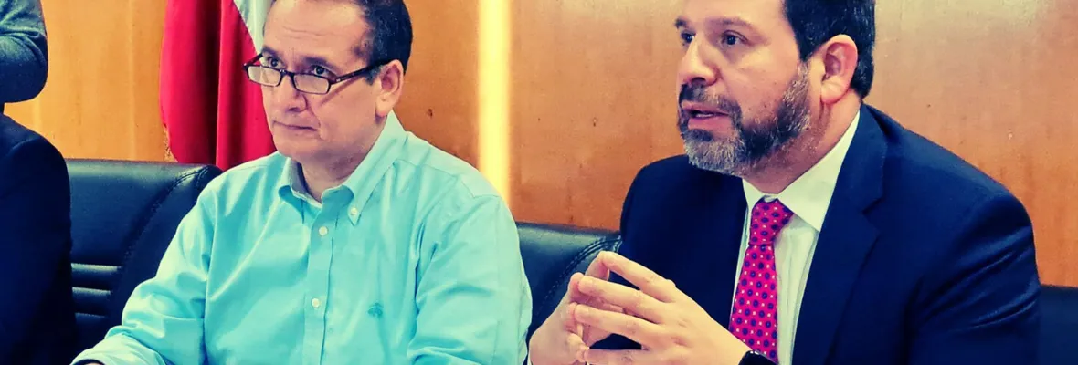 Corporación presidida por gobernador del Biobío adjudicó licitación a empresa donde trabaja su hermana