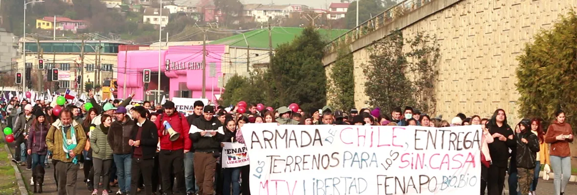 Pobladores/as exigen a la Armada que devuelva terrenos fiscales para poder construir viviendas en Talcahuano