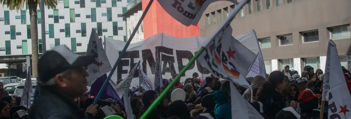 Movimiento de pobladores/as despliega masiva marcha por la vivienda digna y contra la Ley Anti-Tomas en el Biobío