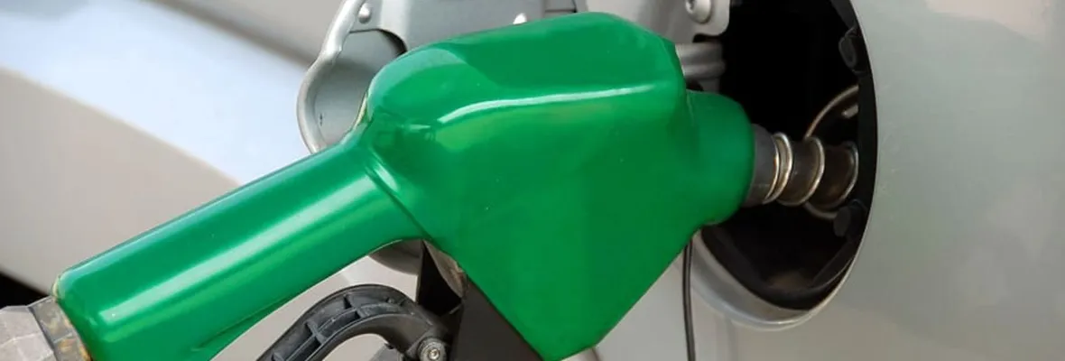 Bencinas de 93 y 97 octanos experimentan un descomunal aumento y alcanzan alza de $27,5 por litro