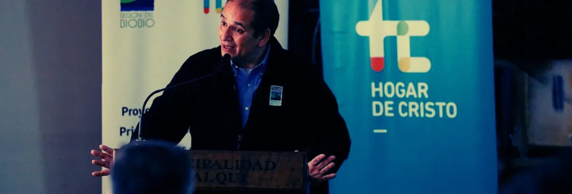En medio de crisis por Caso Convenios, gobernador Díaz designa a hija del Delegado Presidencial de Arauco como nueva jefa de gabinete