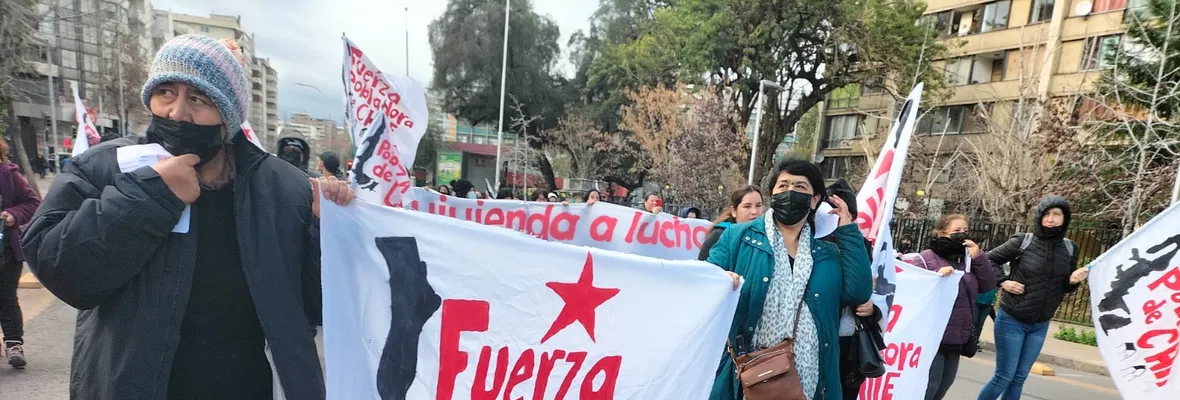 Con cortes de calle pobladores de Maipú criticaron plan de vivienda de emergencia del Gobierno: "Vemos que no hay ningún apuro en generar solución habitacional"