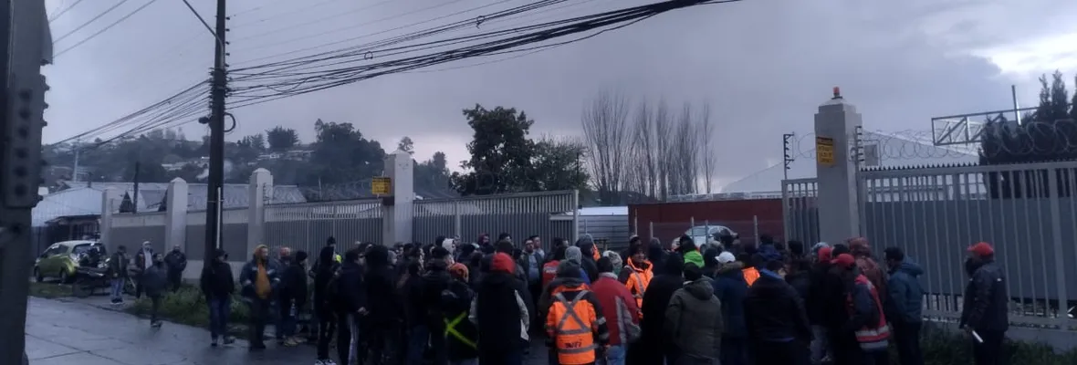 Sindicato de estibadores de San Vicente se movilizó debido a la negativa de cumplir con la normativa portuaria desde empresa REPORT