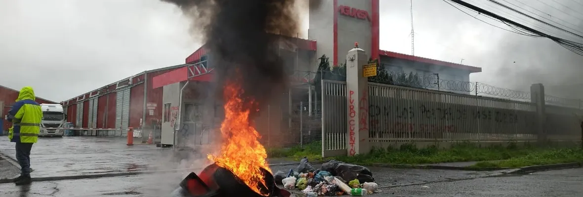 Se agudiza la tensión entre sindicatos portuarios de Talcahuano y empresa REPORT: crisis de CAP Acero estaría condicionando puestos de trabajo
