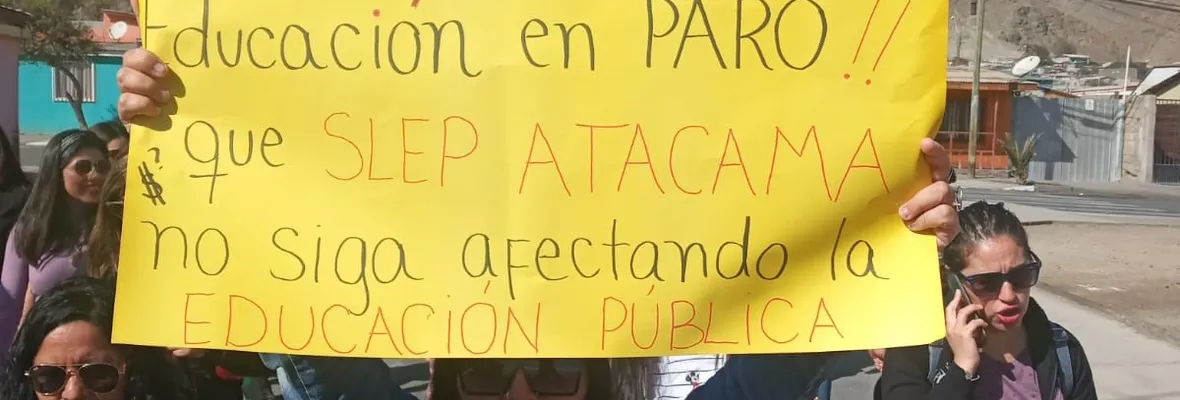 Más de 50 días en paro: Docentes y asistentes de la educación en Atacama acusan incumplimiento de reparaciones mínimas comprometidas por el Mineduc 