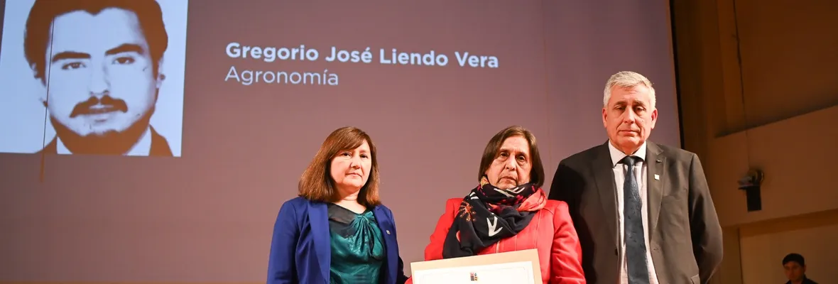 Organizaciones sociales, académicas y de Derechos Humanos logran entrega de títulos póstumos en la UACH-Valdivia.