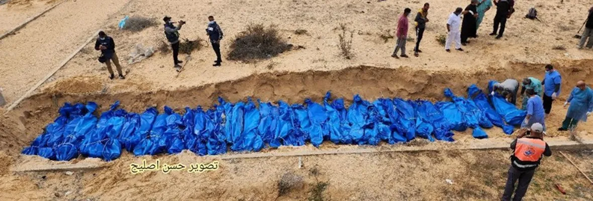 La fosa común que dejó Israel: Más de cien víctimas del genocidio israelí fueron enterradas en Gaza ante riesgo de descomposición
