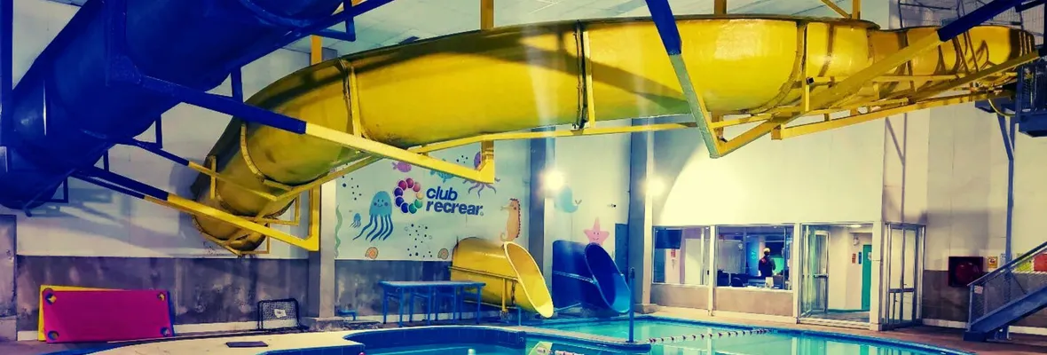 Niña perdió su dedo meñique en un tobogán: Centro recreativo en La Florida condenado a pagar indemnización tras traumático accidente