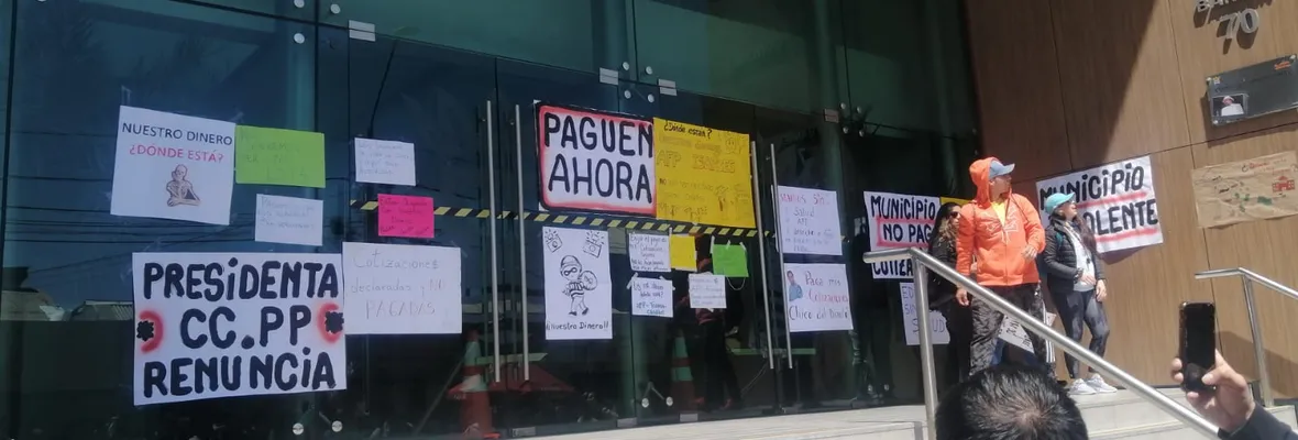 Ante "profunda desconfianza en las autoridades": Docentes de Coronel mantienen paro parcial hasta que se regularice el pago de sus cotizaciones