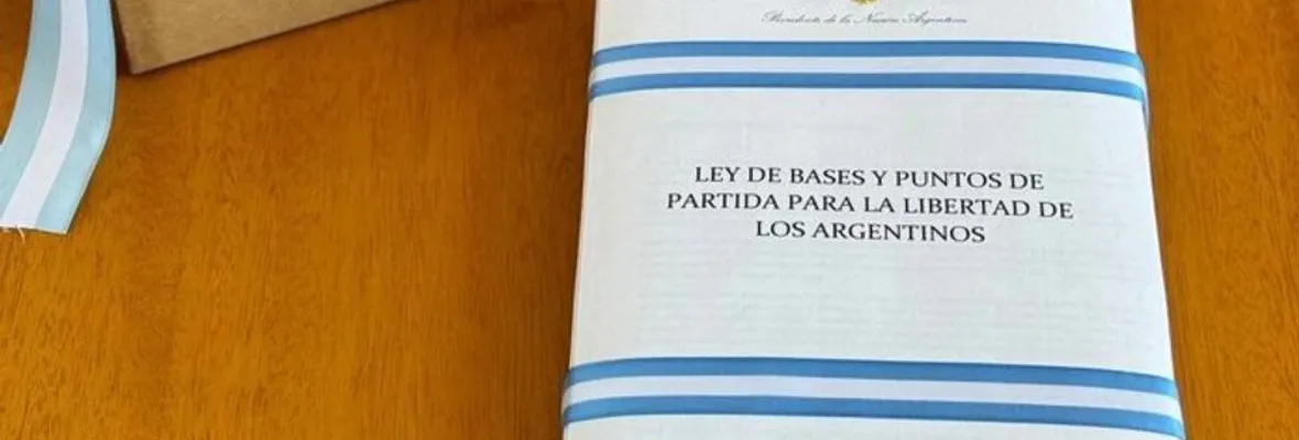 Milei envíó al Congreso "Ley ómnibus" para delegar facultades del legislativo y dar superpoderes al ejecutivo
